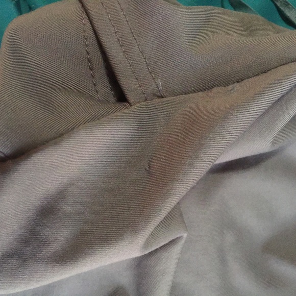 2 wrap style crop tops - Picture 7 of 8